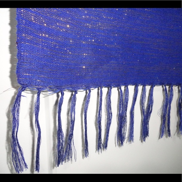 Royal Blue with Gold Interlace Table Runner - Picture 3 of 8